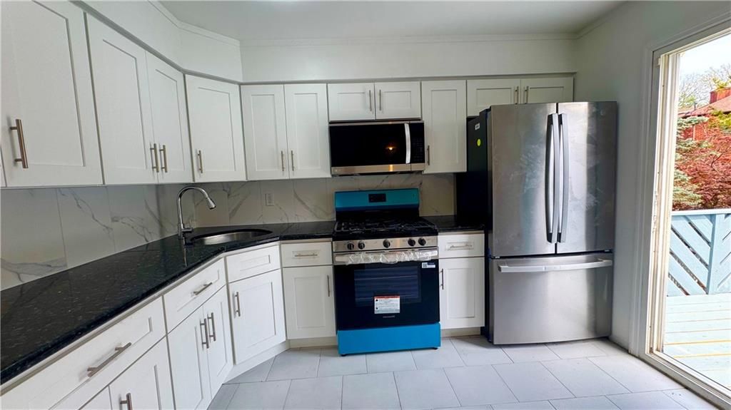 Photo of 33 Lillie Lane, Staten Island, NY 10314 (MLS # 500578)