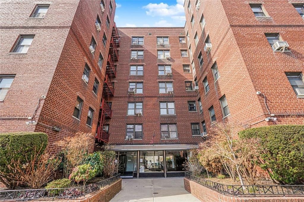 Photo of 2680 19th Street #5O, Brooklyn, NY 11235 (MLS # 499799)