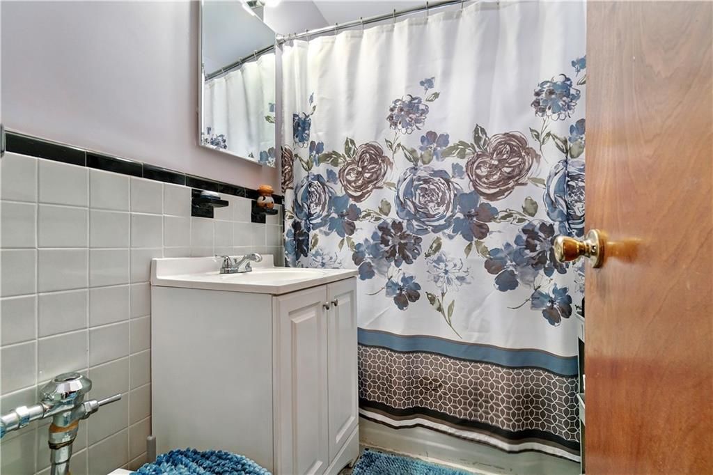 Photo of 2220 Burnette Street #5A, Brooklyn, NY 11229 (MLS # 501696)