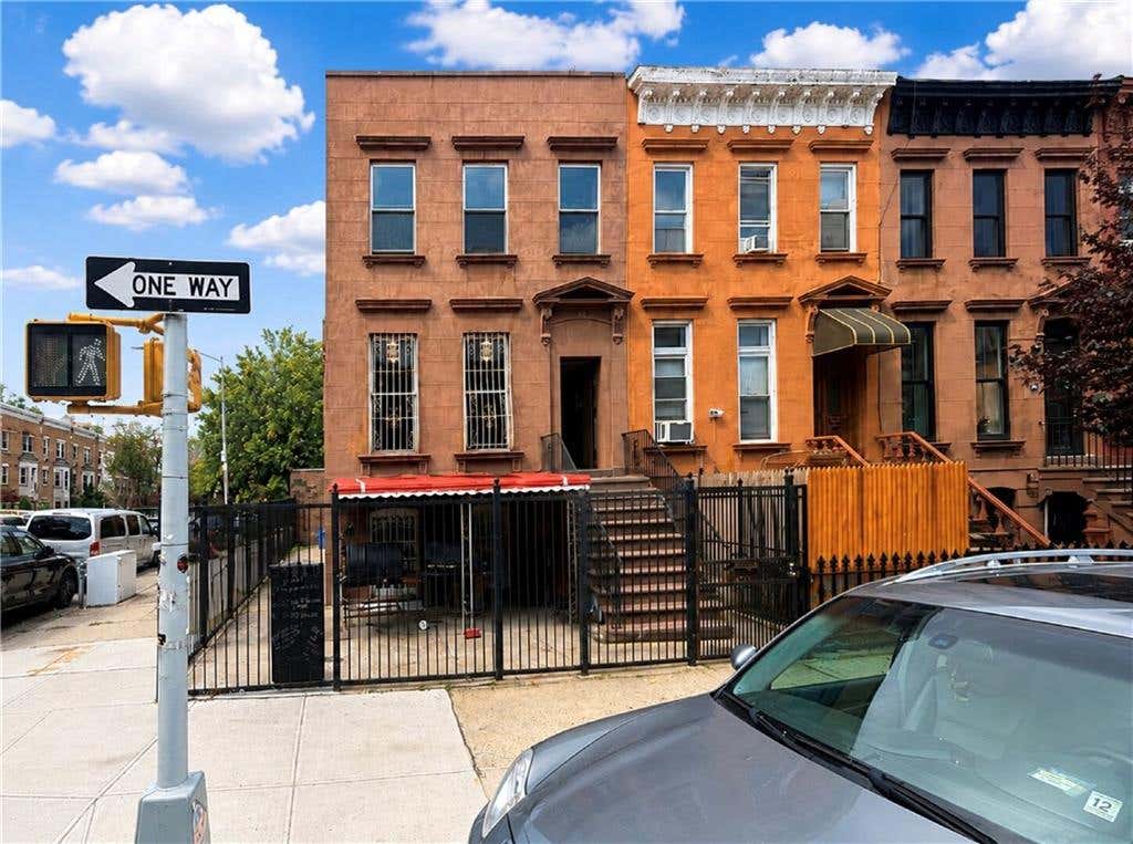 Photo of 104 Albany Avenue, Brooklyn, NY 11213 (MLS # 504021)