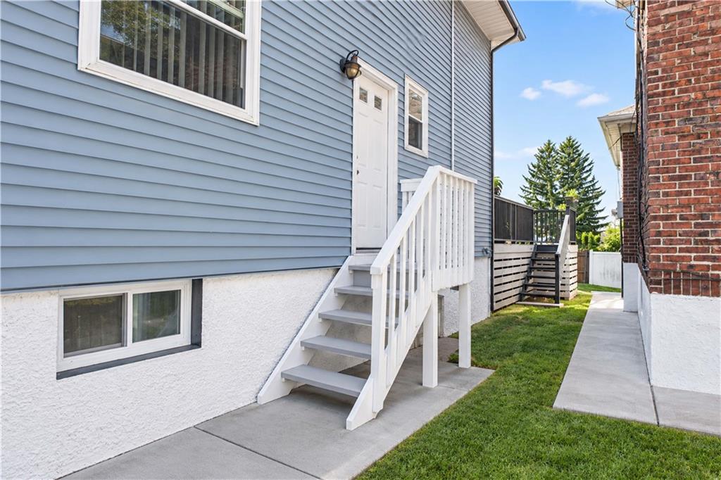 Photo of 458 Morningstar Road, Staten Island, NY 10303 (MLS # 504598)