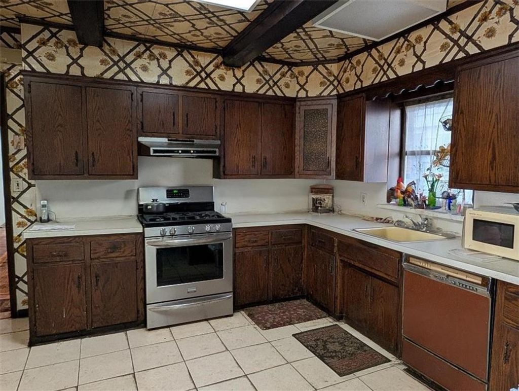 Photo of 1427 4th Street, Brooklyn, NY 11230 (MLS # 497950)