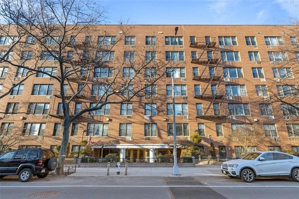Photo of 415 Beverly Road #3J, Brooklyn, NY 11218 (MLS # 496331)