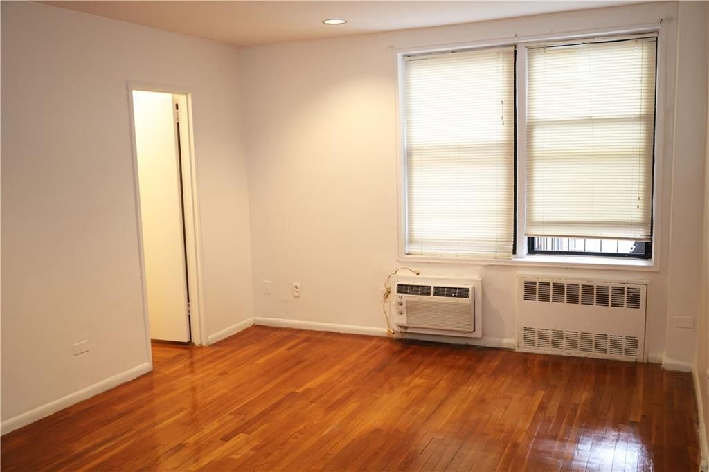 Photo of 415 Beverly Road #3J, Brooklyn, NY 11218 (MLS # 496331)