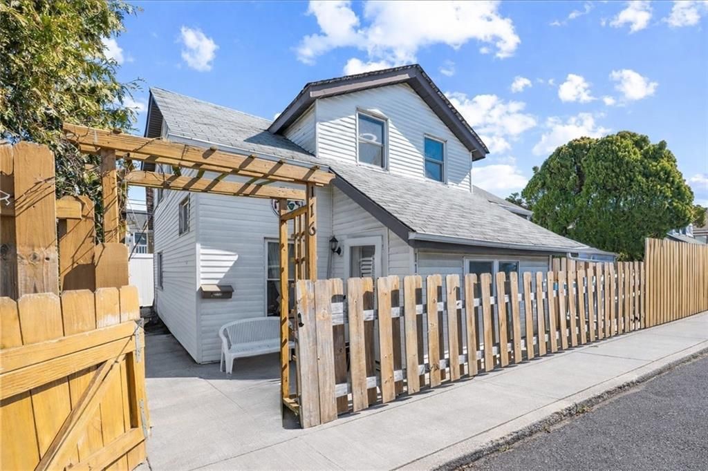 Photo of 116 Gain Court, Brooklyn, NY 11229 (MLS # 499809)