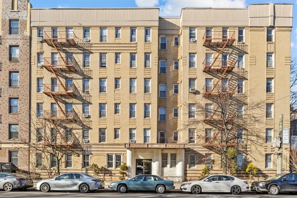 Photo of 8502 Fort Hamilton Parkway #6E, Brooklyn, NY 11209 (MLS # 500317)