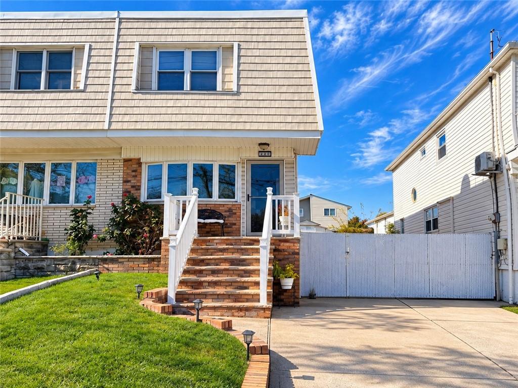 Photo of 220 Fahy Avenue, Staten Island, NY 10314 (MLS # 505663)