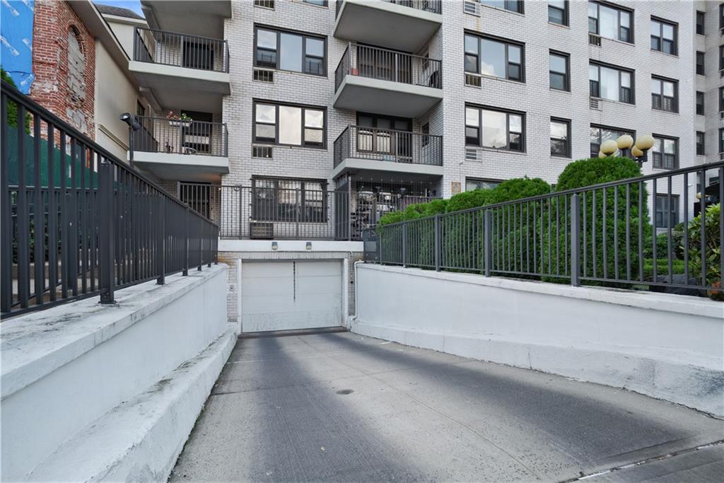 Photo of 1360 Ocean Parkway #7C, Brooklyn, NY 11230 (MLS # 503981)