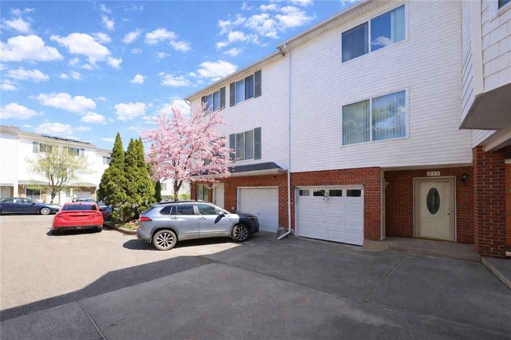 Photo of 235 Jamie Lane, Staten Island, NY 10312 (MLS # 500450)