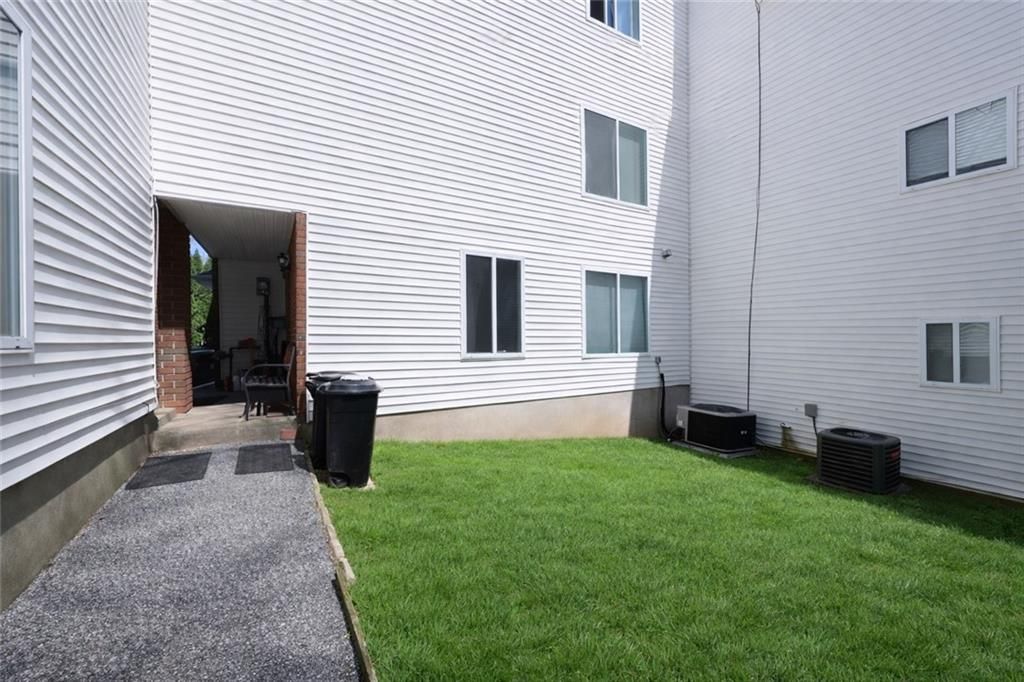 Photo of 235 Jamie Lane, Staten Island, NY 10312 (MLS # 500450)