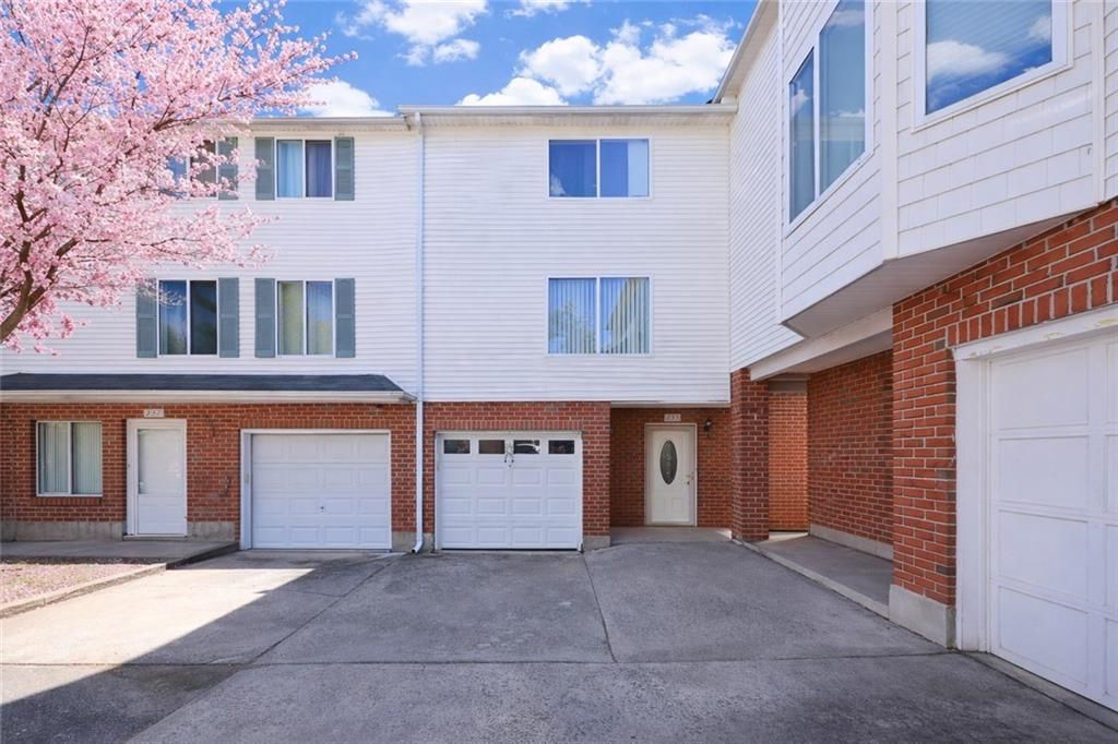 Photo of 235 Jamie Lane, Staten Island, NY 10312 (MLS # 500450)