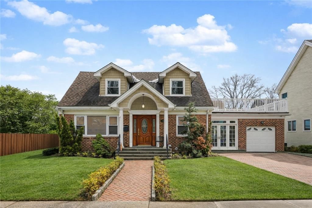 Photo of 45 College Avenue, Staten Island, NY 10314 (MLS # 499225)