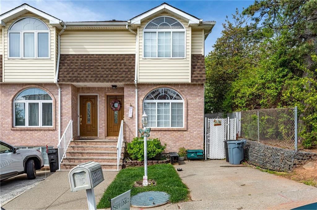Photo of 20 Wagner Street, Staten Island, NY 10305 (MLS # 501055)