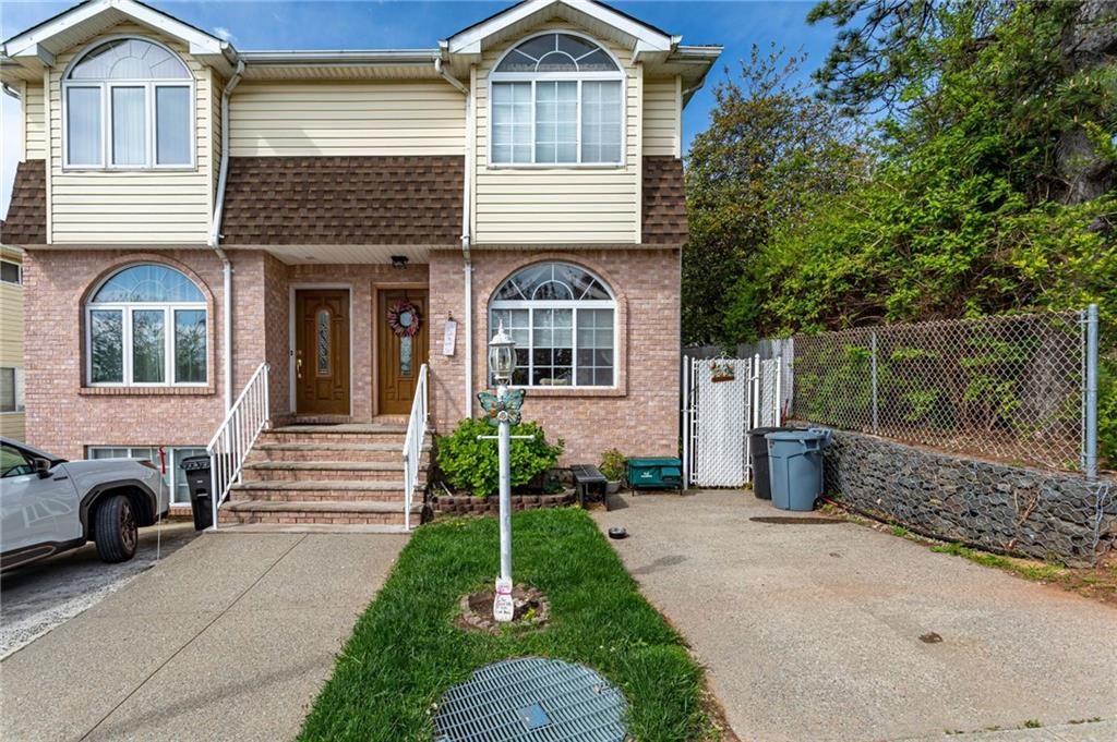 Photo of 20 Wagner Street, Staten Island, NY 10305 (MLS # 501055)