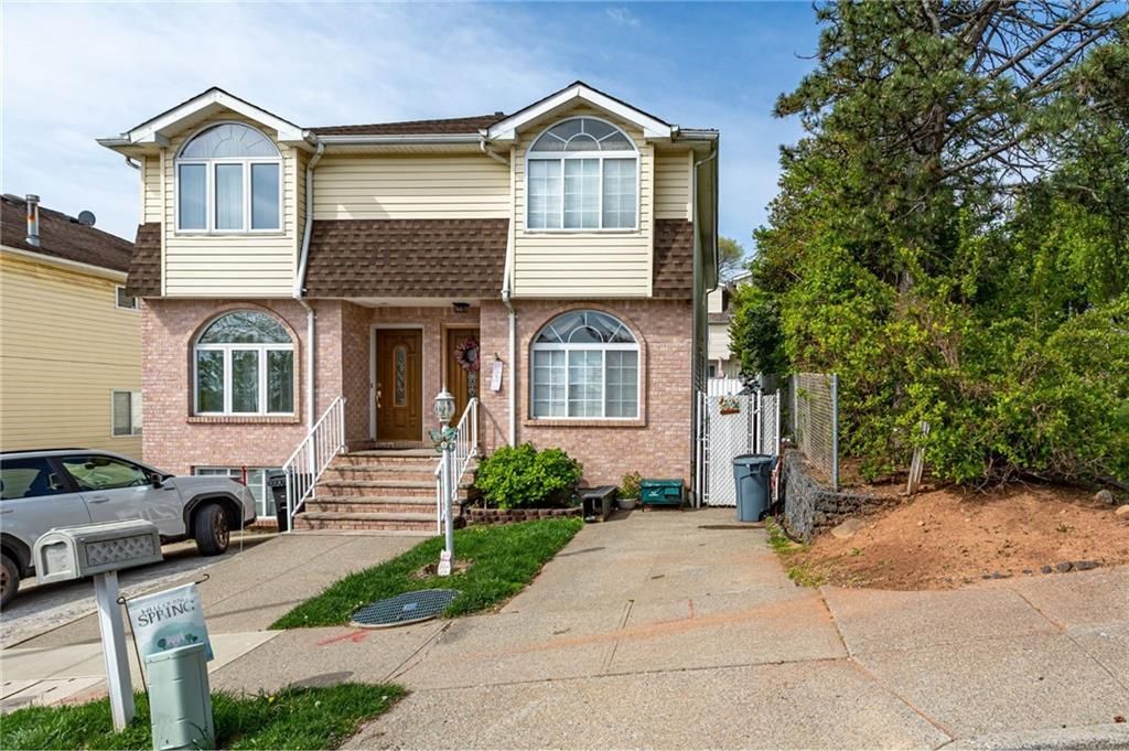 Photo of 20 Wagner Street, Staten Island, NY 10305 (MLS # 501055)