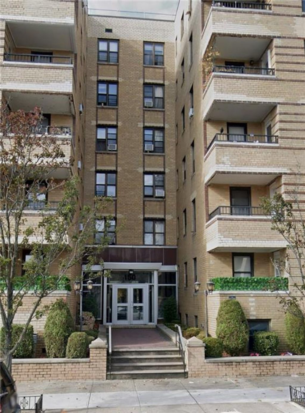 Photo of 150 West End Avenue #3B, Brooklyn, NY 11235 (MLS # 496008)