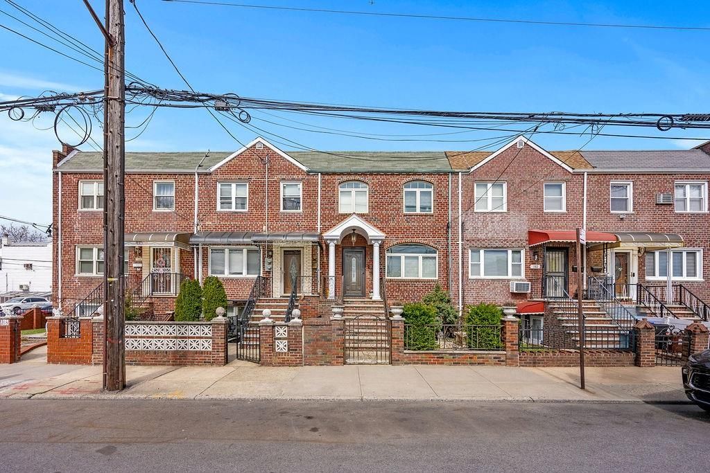 Photo of 164 Bay 10th Street, Brooklyn, NY 11228 (MLS # 499913)