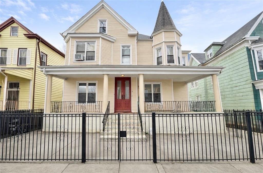 Photo of 25 Schenck Avenue, Brooklyn, NY 11207 (MLS # 499708)