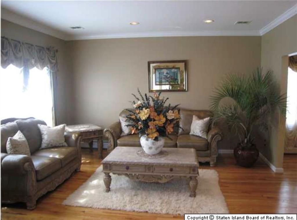 Photo of 103 Saint Andrews Road, Staten Island, NY 10306 (MLS # 500690)