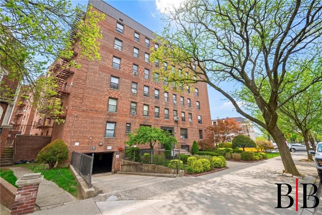 Photo of 2310 Ocean Parkway #3E, Brooklyn, NY 11223 (MLS # 500587)