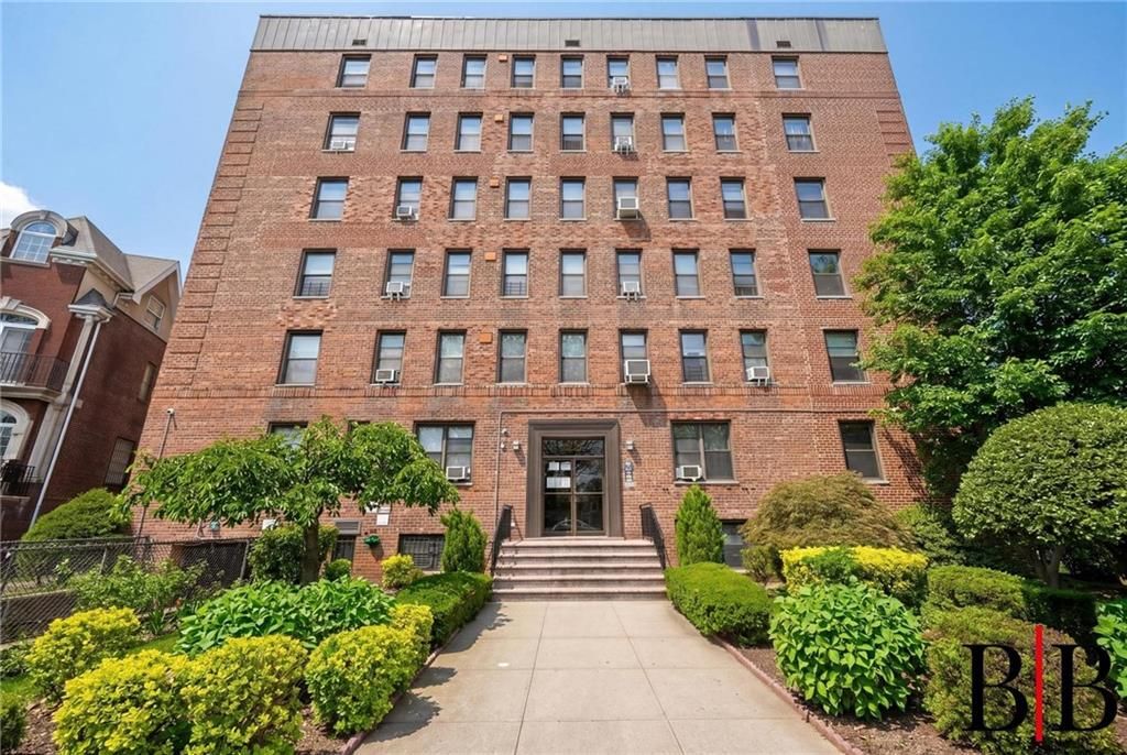 Photo of 2310 Ocean Parkway #3E, Brooklyn, NY 11223 (MLS # 500587)