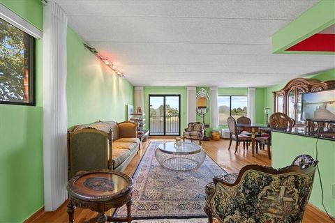 Condo For Sale - 10849 Seaview Avenue #29C<br/> Kings County, Brooklyn, NY 11236
