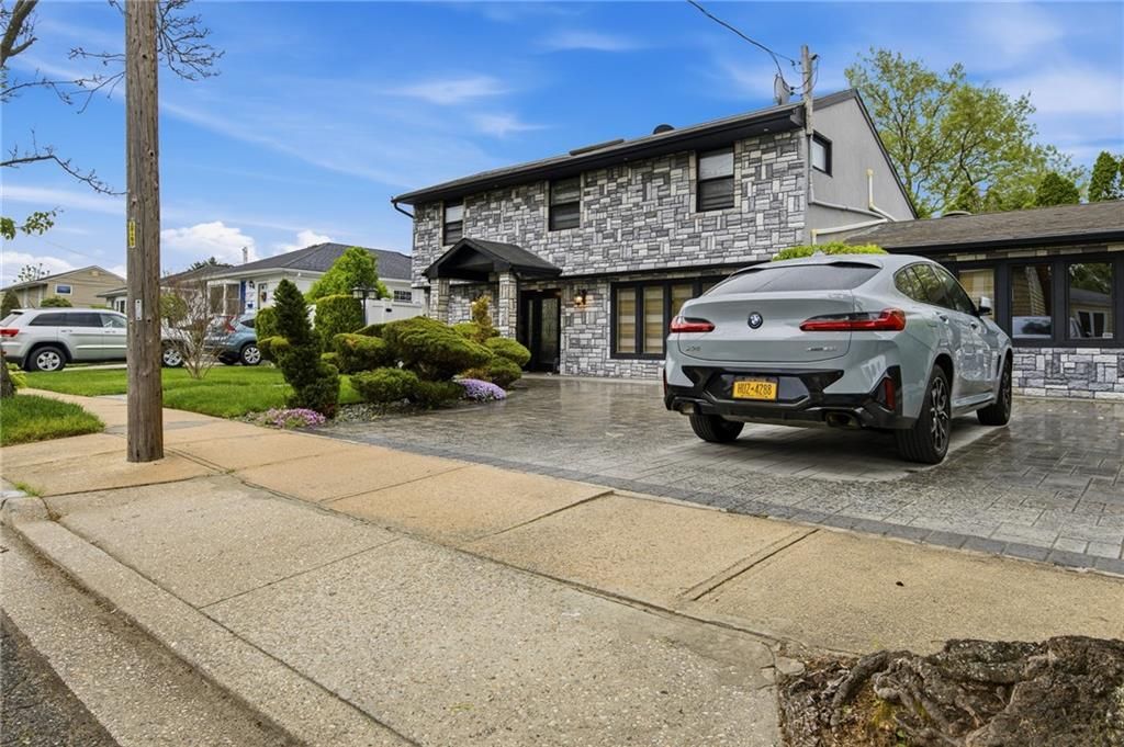 Photo of 274 Utica Avenue, Massapequa, NY 11758 (MLS # 501511)