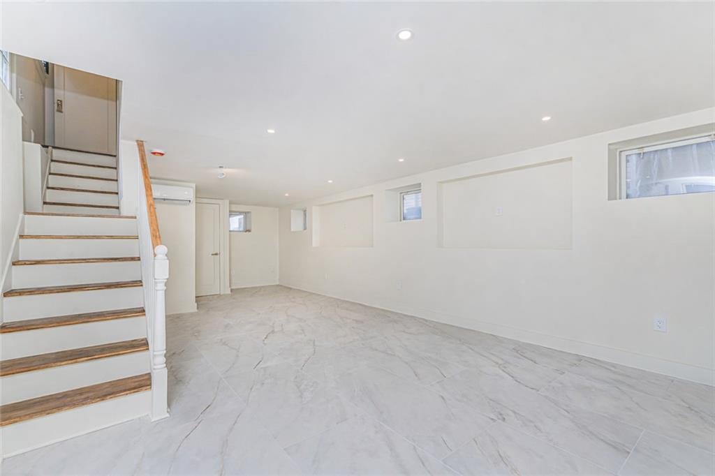 Photo of 332 Willowbrook Road, Staten Island, NY 10314 (MLS # 502342)