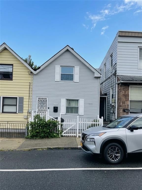 Photo of 104 Ocean Avenue, Staten Island, NY 10305 (MLS # 504532)