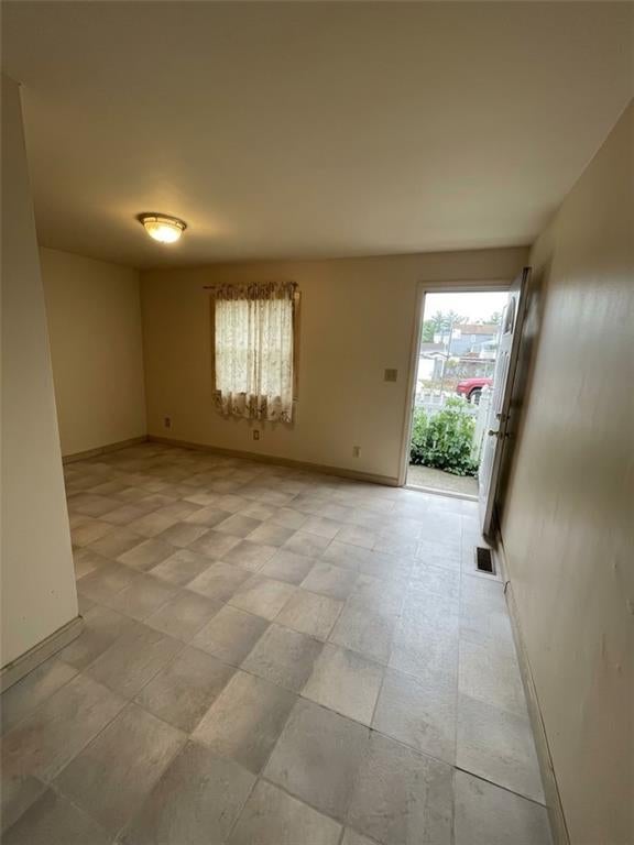 Photo of 104 Ocean Avenue, Staten Island, NY 10305 (MLS # 504532)