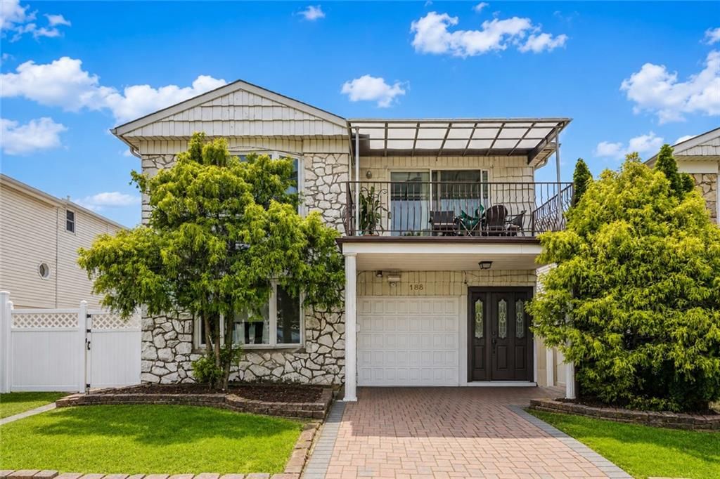 Photo of 188 Nome Avenue, Staten Island, NY 10314 (MLS # 501492)