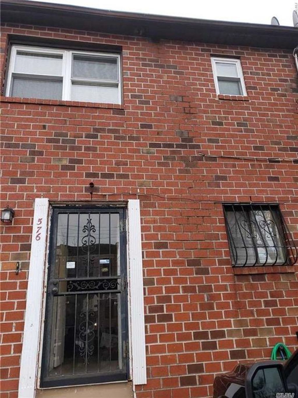 Photo of 576 Barbey Street, Brooklyn, NY 11207 (MLS # 498461)