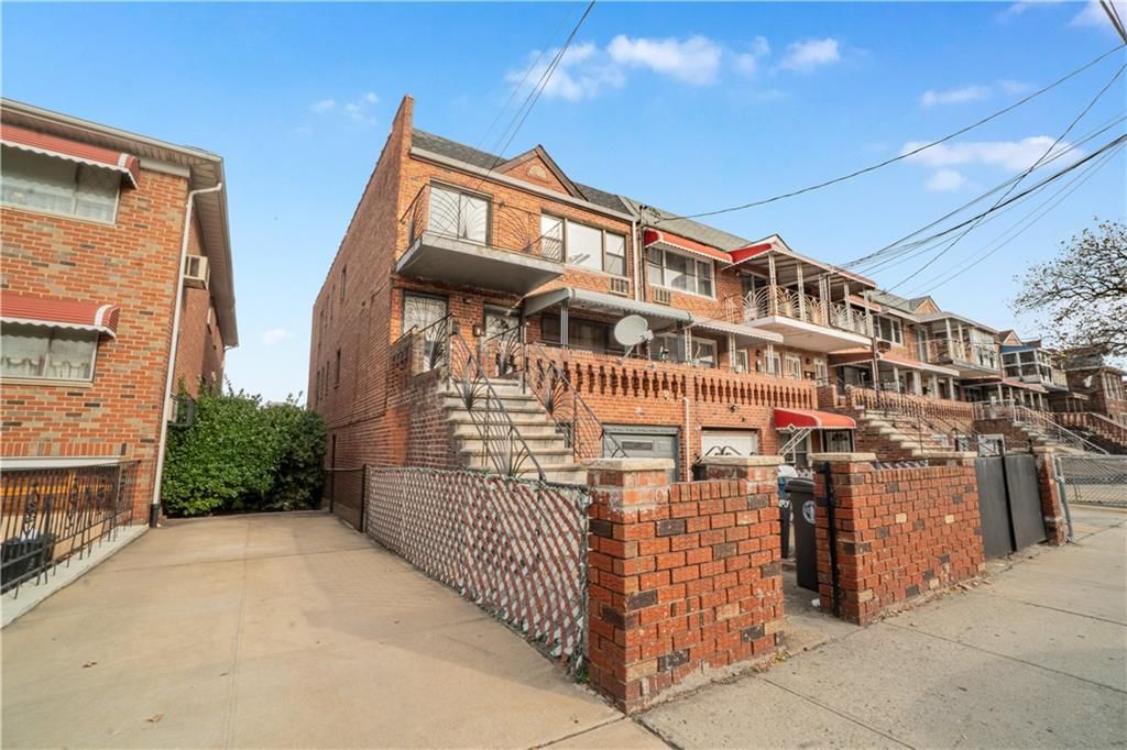 Photo of 685 Rockaway Parkway, Brooklyn, NY 11236 (MLS # 497526)