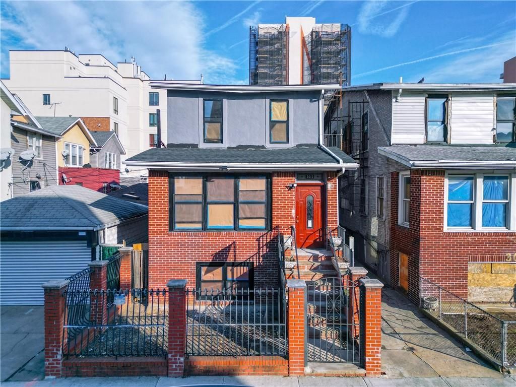 Photo of 3013 Brighton 5th Street, Brooklyn, NY 11235 (MLS # 498658)