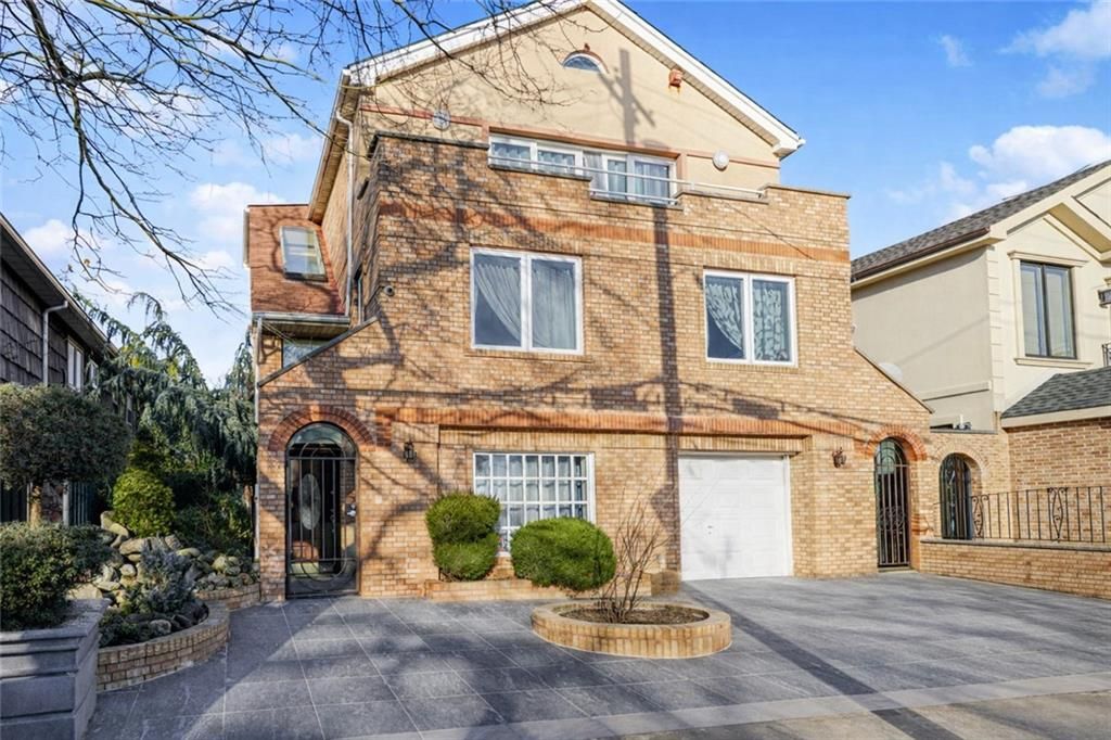 Photo of 215 Arkansas Drive, Brooklyn, NY 11234 (MLS # 498618)