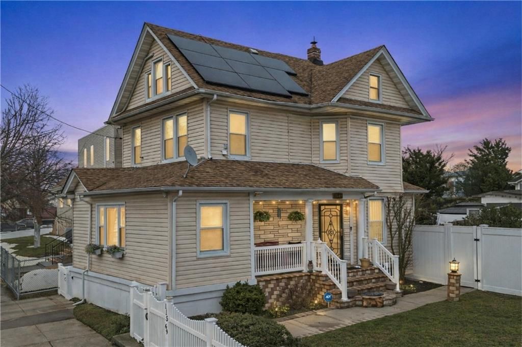 Photo of 11569 Farmers Boulevard, Queens, NY 11412 (MLS # 499329)