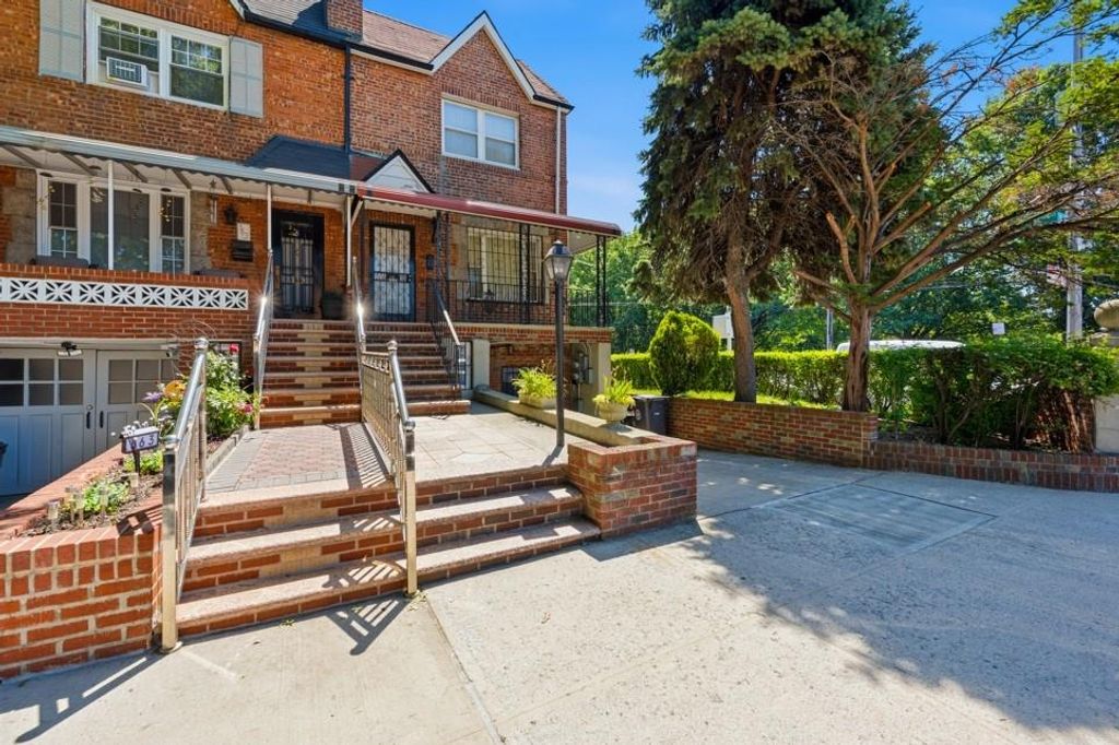 Photo of 365 East 59th Street, Brooklyn, NY 11203 (MLS # 502454)