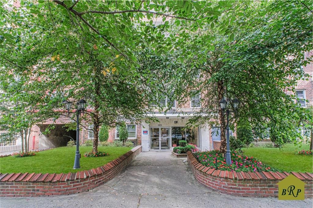 Photo of 2815 Ocean Parkway #L23, Brooklyn, NY 11235 (MLS # 495929)