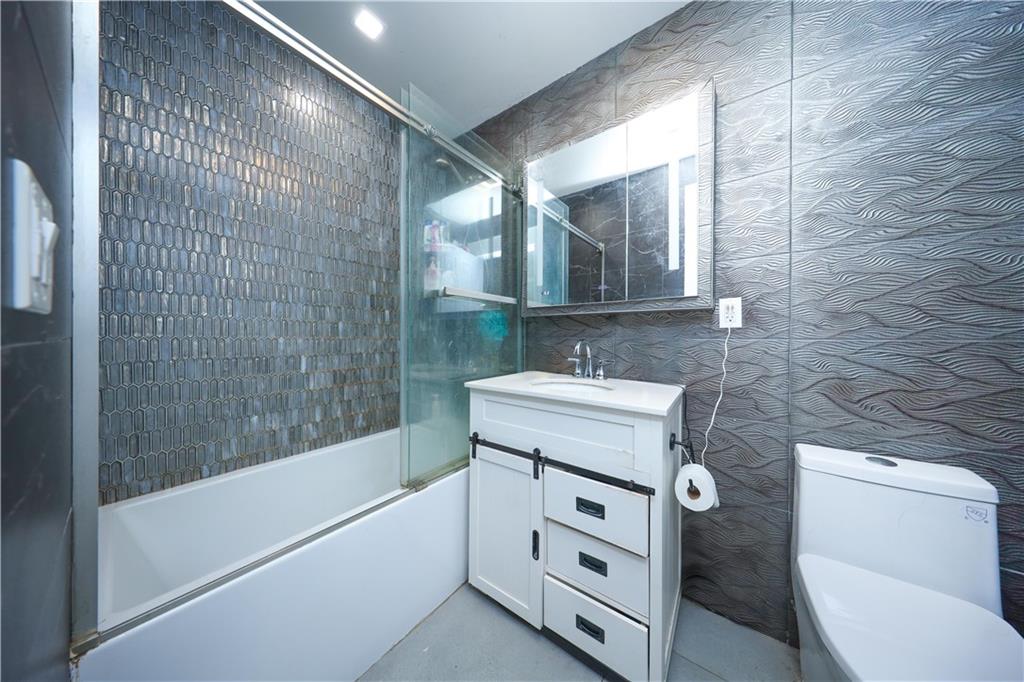 4 Lake Avenue, Brooklyn, New York image 10