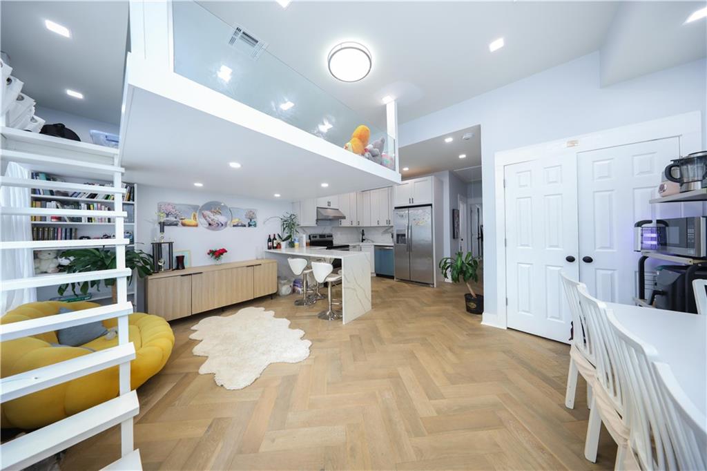 4 Lake Avenue, Brooklyn, New York image 3
