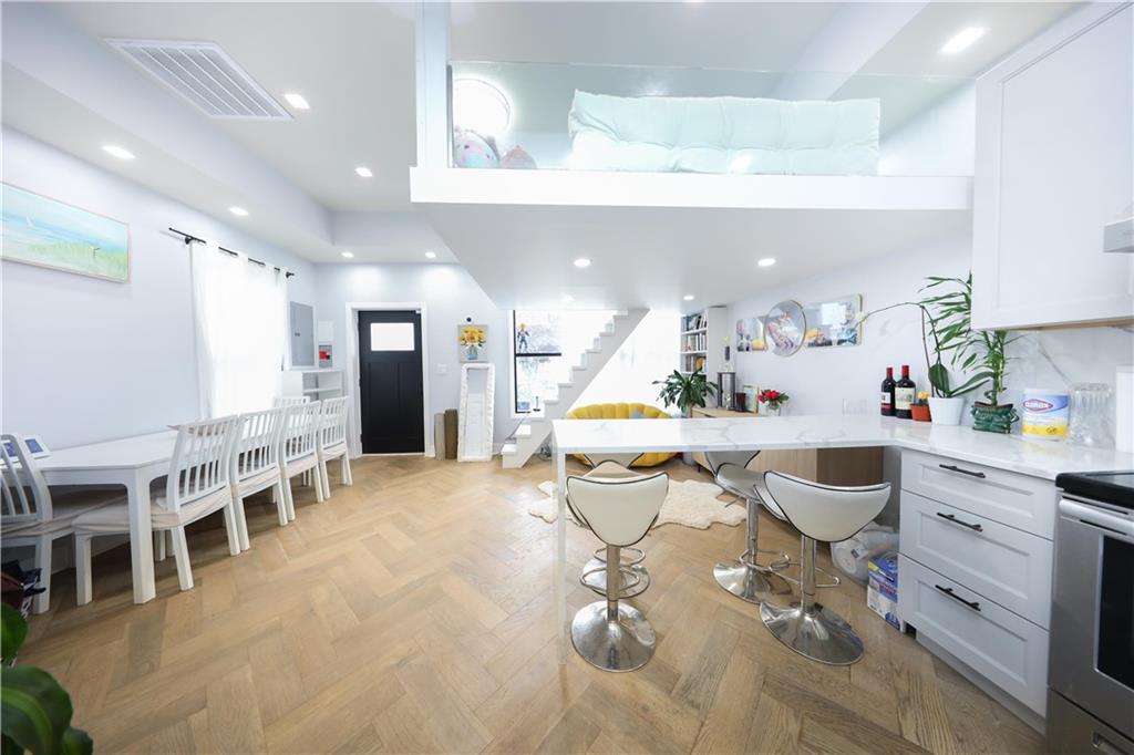 4 Lake Avenue, Brooklyn, New York image 7