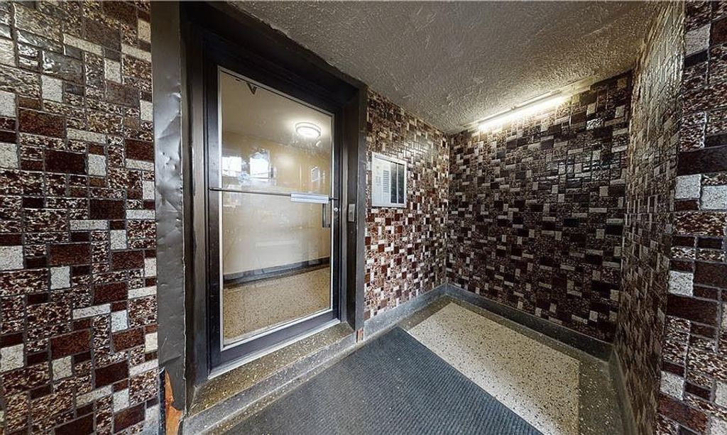 Photo of 2821 Kings Highway #4M, Brooklyn, NY 11229 (MLS # 498308)