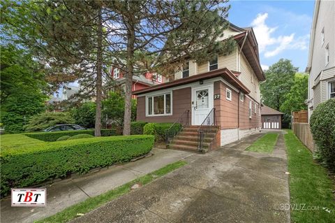 Photo of 27 Wellington Court, Brooklyn, NY 11230 (MLS # 494235)