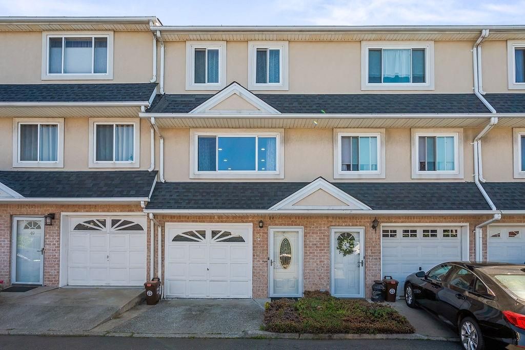 Photo of 47 Seagate Court, Staten Island, NY 10305 (MLS # 501434)