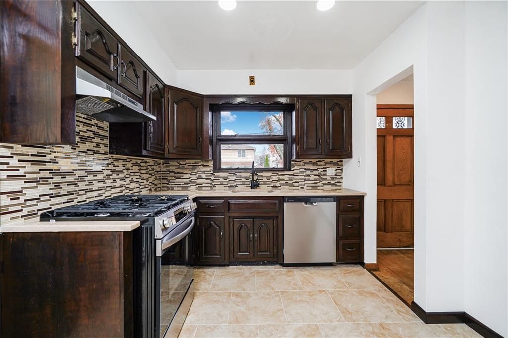 Photo of 108 Adams Avenue, Staten Island, NY 10306 (MLS # 497615)