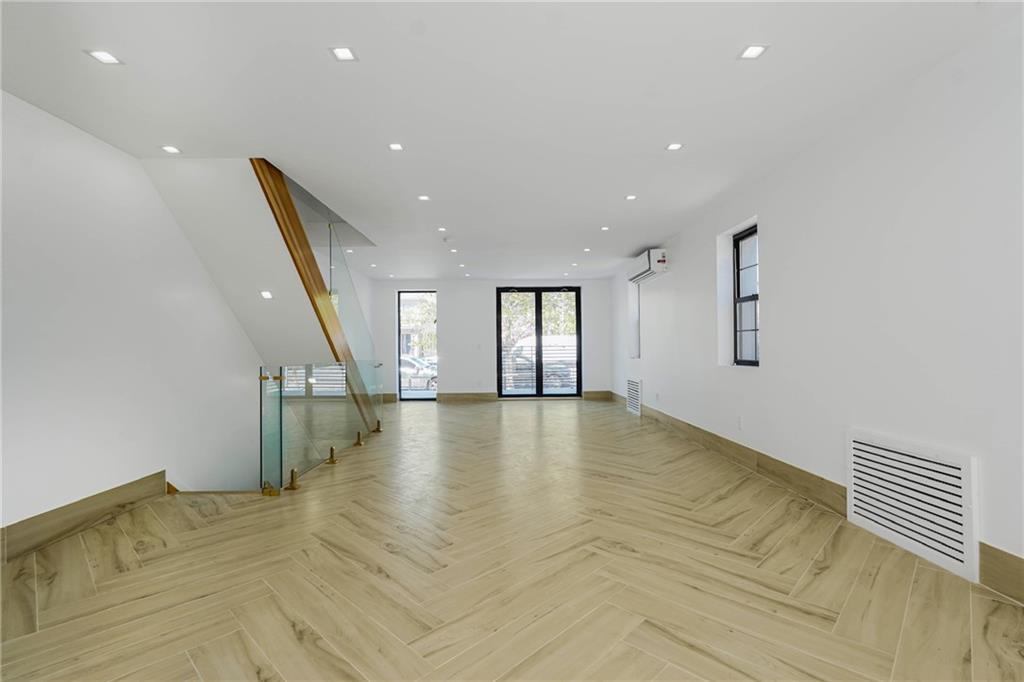 728 Avenue P, Brooklyn, New York image 7