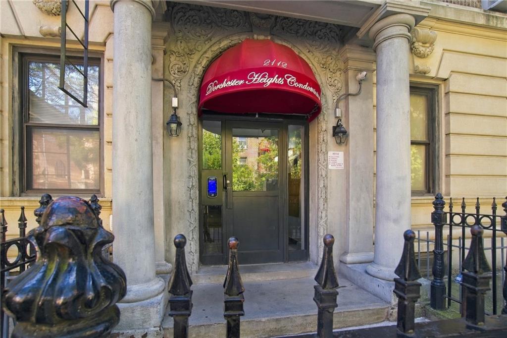 Photo of 2112 Dorchester Road #4E, Brooklyn, NY 11226 (MLS # 504629)