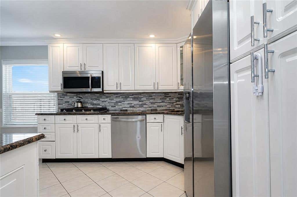 Photo of 253 Green Valley Road, Staten Island, NY 10312 (MLS # 503662)