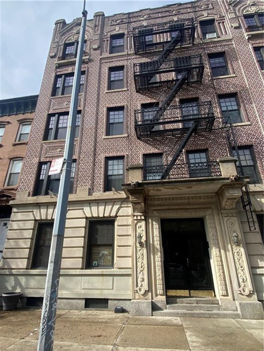 Photo of 116 Cambridge Place #2B, Brooklyn, NY 11238 (MLS # 499140)