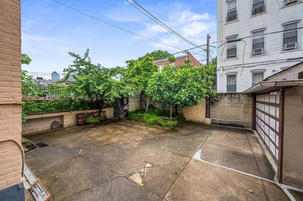 Photo of 32 Bay 34th Street, Brooklyn, NY 11214 (MLS # 493969)